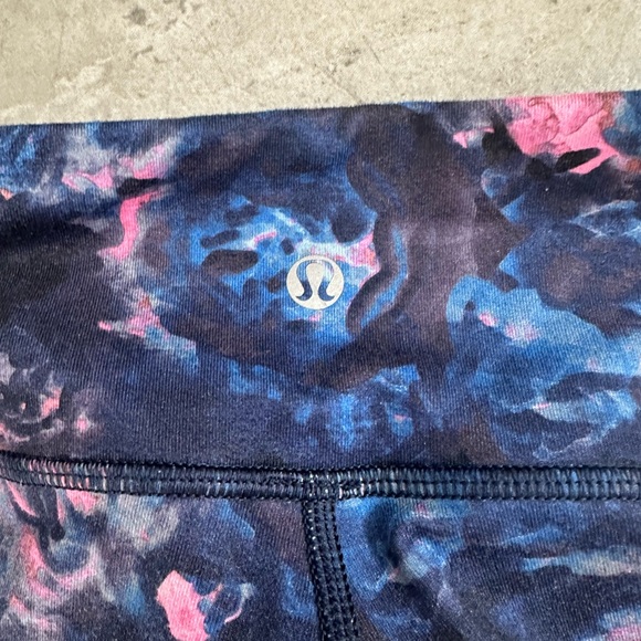 Lululemon leggings - Picture 3 of 5
